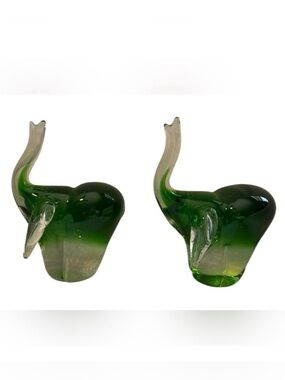 Vintage Murano-style Green Glass Elephant Figurines Paperweight Decor - set of 2